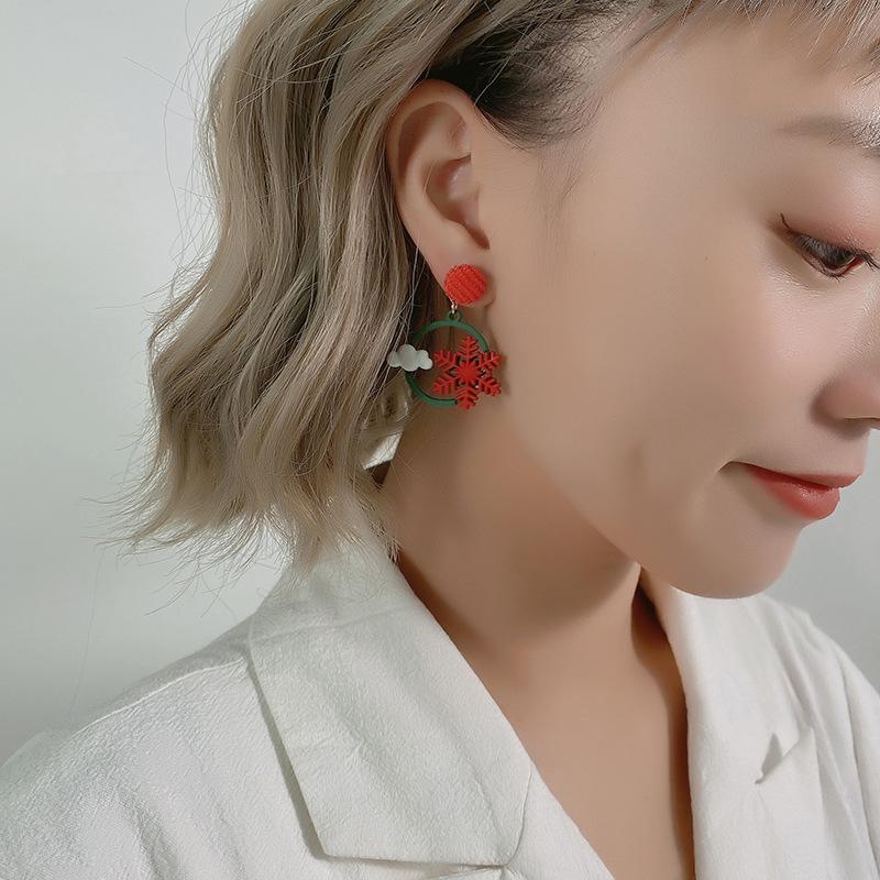 S925 Silbernadel Koreanischer Stil Schneeflocke Rot Ohrringe - Weihnachten & Neujahr Mode Ohrstecker für Frauen.