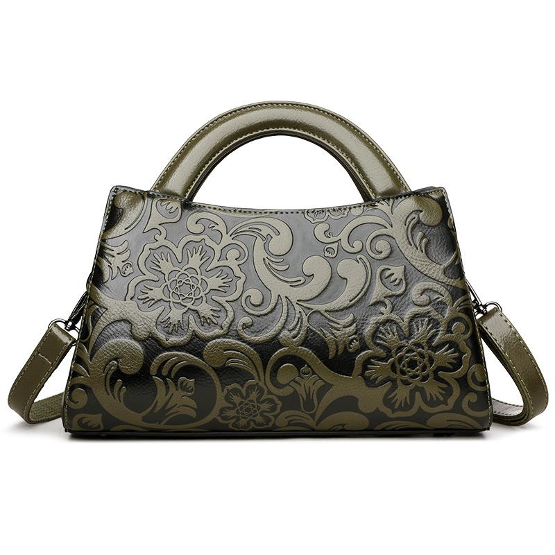 2025 Autumn Vintage Embossing Shoulder Crossbody Bags Large Capacity Leather Casual Tote Bags Travel Commuting Handbags