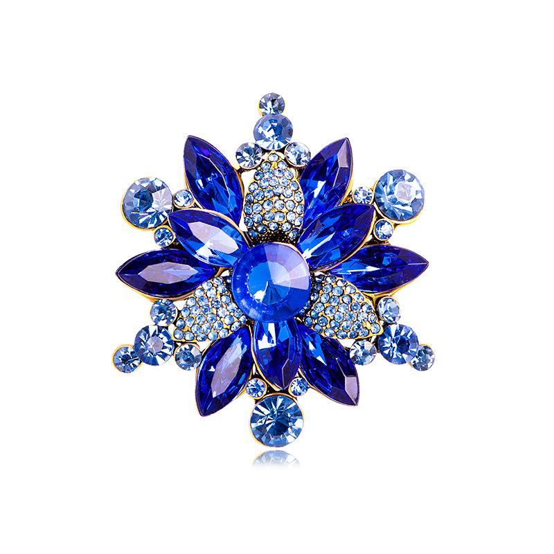 Crystal Glass Brooch, Alloy Rhinestone Corsage, In Stock, Clothing Accessory Pin.