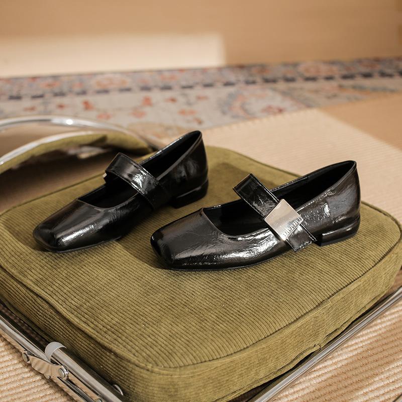 2308 flat shoes women's thick heel new square head with Mary Jane shoes French square buckle light mouth low heel single shoes