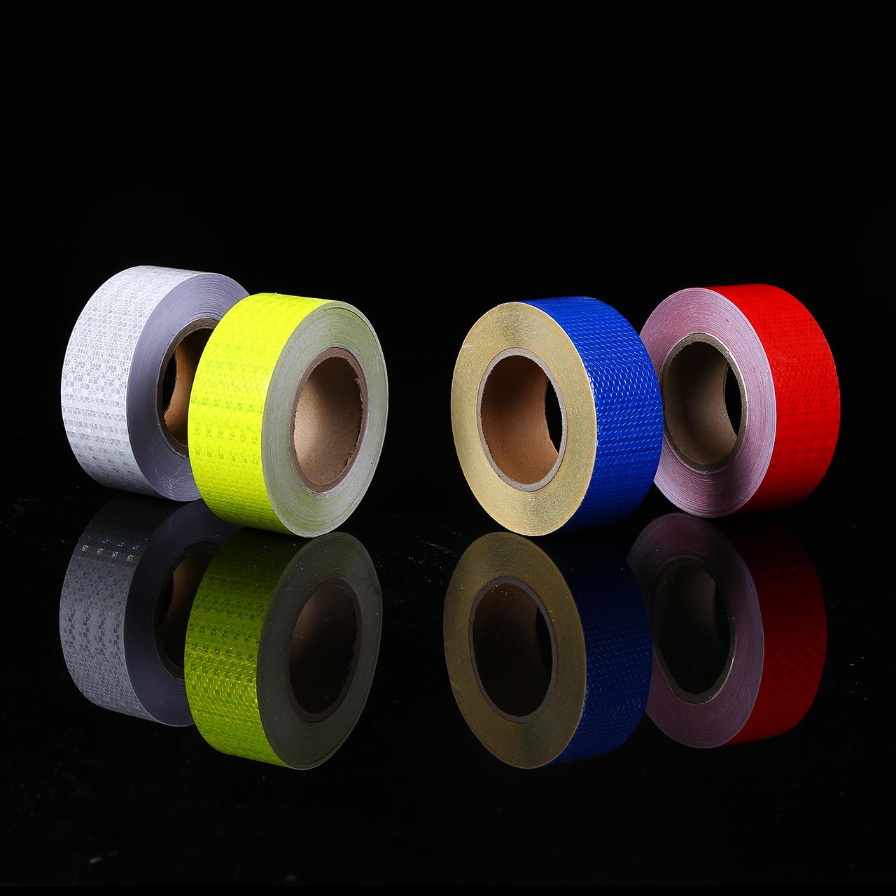 

Белая светоотражающая ПВХ лента с флуоресцентной желто-зеленой сеткой для предупреждения на открытой подземной парковке 5cm*10m Fluorescent Yellow PVC Strong