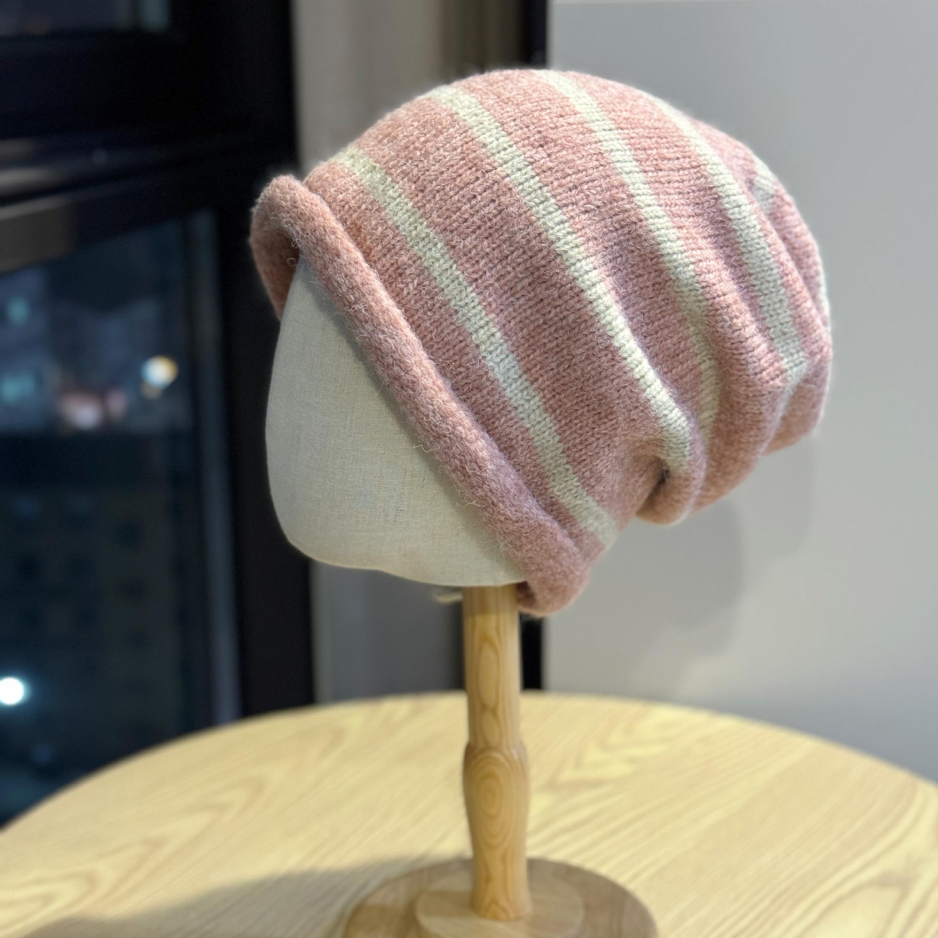 

New women s autumn and winter warm knitted hat, fashionable striped woolen hat, casual, face-slimming, suitable for large head sizes, pullover hat Adult54-60Average Size рожевий