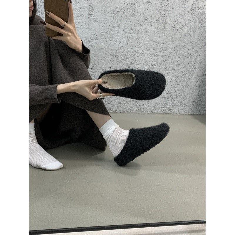 Mao Mao Slippers Women's Winter Mao Mao Slippers Flat-bottomed Comfortable Half Slippers Women Wear Fleece Shoes