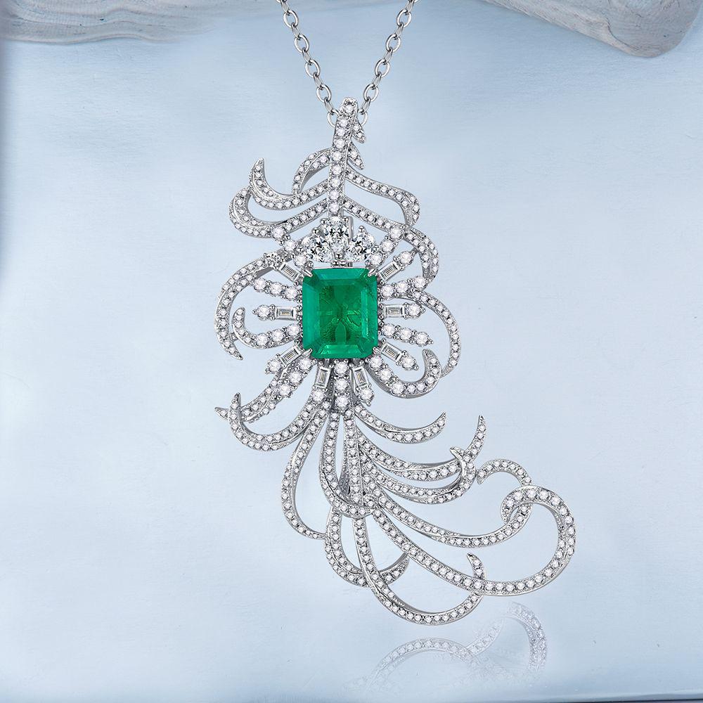 

Xiancan Jewelry Retro Simulated Emerald Cut 925 Silver Brooch Pendant 925 Silver