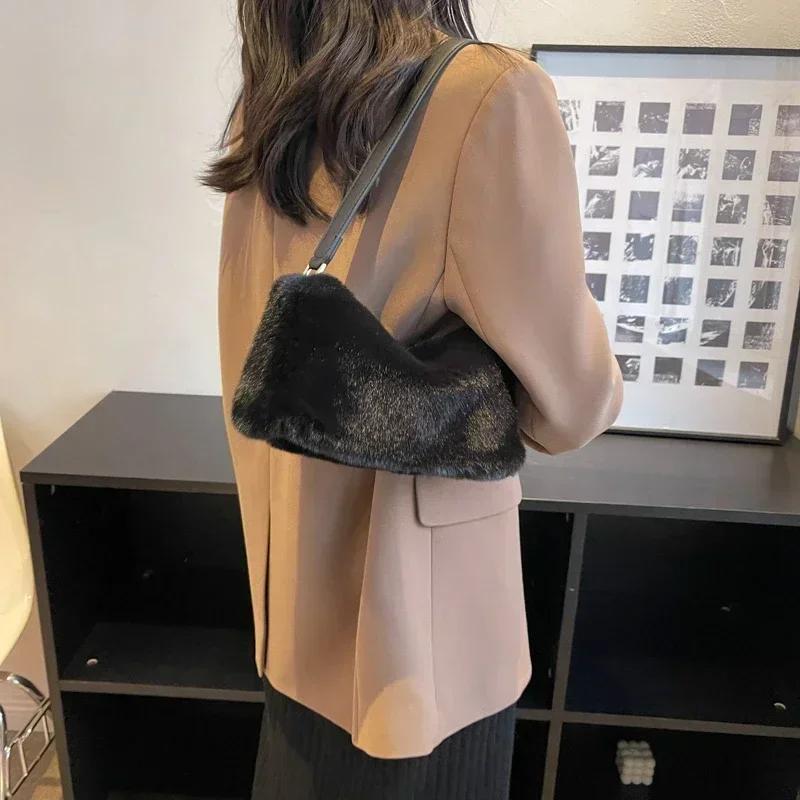 Winter Velvet Zipper Solid Color Product Handbag Simple Fashionable Shoulder Bag Soft Versatile Popular Tote Bag
