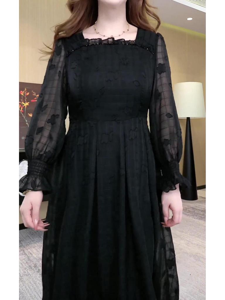 Jarní špičkové žakárové šaty z francouzské krajky - Dámská móda plus size