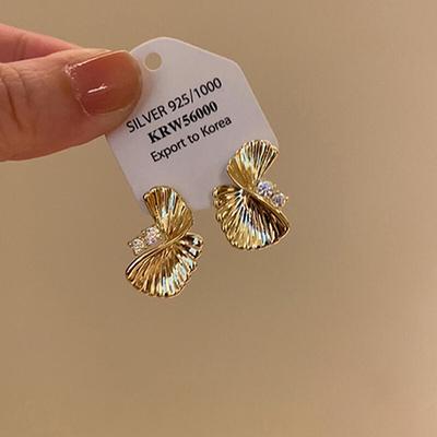 Silver Needle Zircon Metal Twisted Fan Leaf Earrings European and American Earrings, Earrings, Light Luxury Earrings, Design Sense Niche