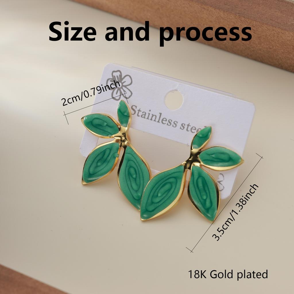 Green Enamel Flower Stud Earrings for Women Gold Plated Five Petal Floral Earrings Vintage Elegant Jewelry for Daily Gift Giving