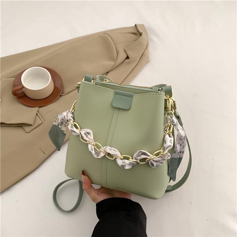 Stylish French Women s Bag With High-level Sense 2023 Autumn/winter New Trendy Bucket Bag For Commuting Green