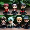 7 sztuk Toppery na tort BTS Zestaw postaci Figurki Akcji Zabawki, Mini Figurki Lalki BTS Akcesoria na Imprezę Urodzinową Samochód Biurko Dekoracje Urodzinowe BTS