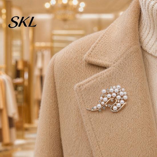 Long-lasting Brooch Pin, 3D Swan Design with Imitation Pearls, Anti-oxidation Anti-Oxidation Electroplated Finish Versatile Accessory for Coats Shirts