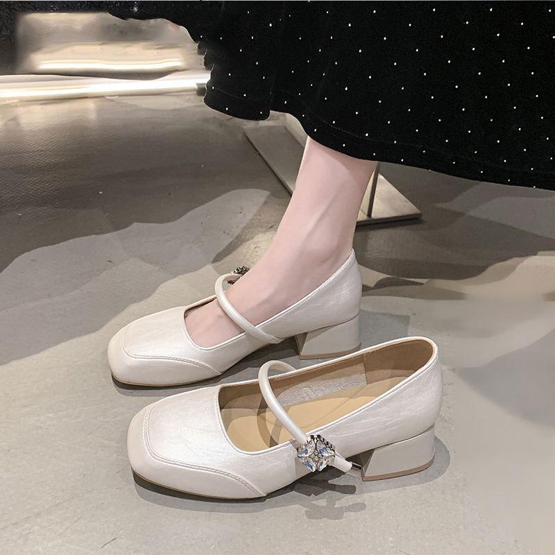 French retro Mary Jane shoes women's 2025 spring and summer new versatile single shoes light mouth silver small leather shoes Doudou shoes