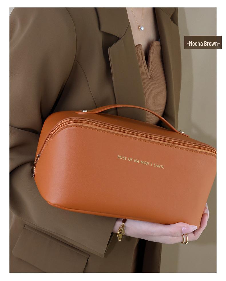 

Waterproof PU Leather Checkerboard Makeup Bag: Large-Capacity, Portable Travel Wash Bag