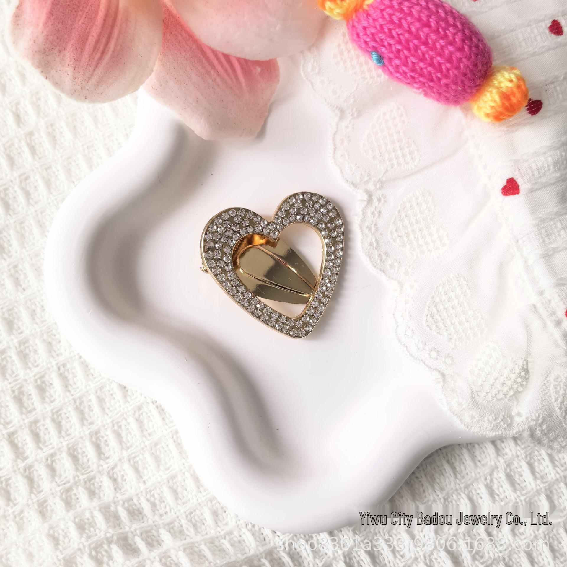 Eco-Friendly Rhinestone Alloy Star & Heart Hair Clip - Korean Style Bangs & Side Clip