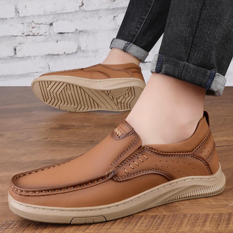 

2025 autumn new leather shoes men s foot cover men s business casual shoes first layer leather soft sole comfortable Doudou shoes 45 коричневый