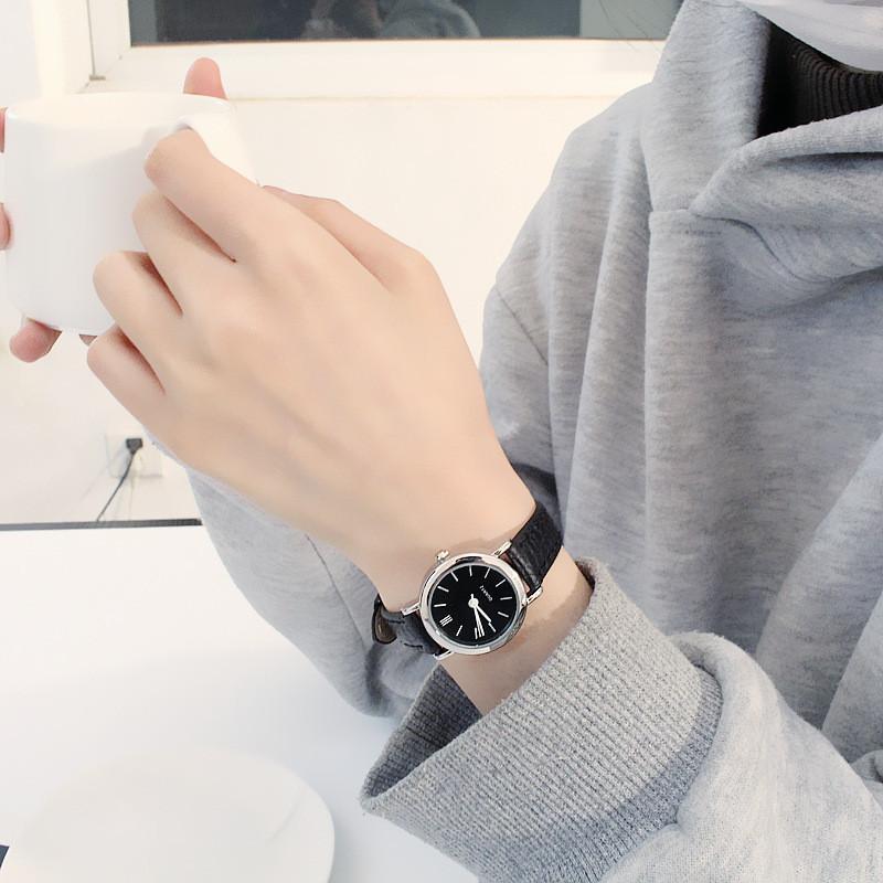 

Винтажные женские кварцевые часы Классические маленькие круглые элегантные наручные часы для платья Кожаный ремешок Простые женские часы Reloj Mujer