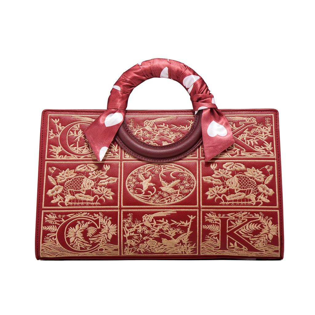 Chinese-style wedding bag 2024 new model for women, red traditional embroidered handbag, shoulder bag for middle-aged mothers, niche ethnic style