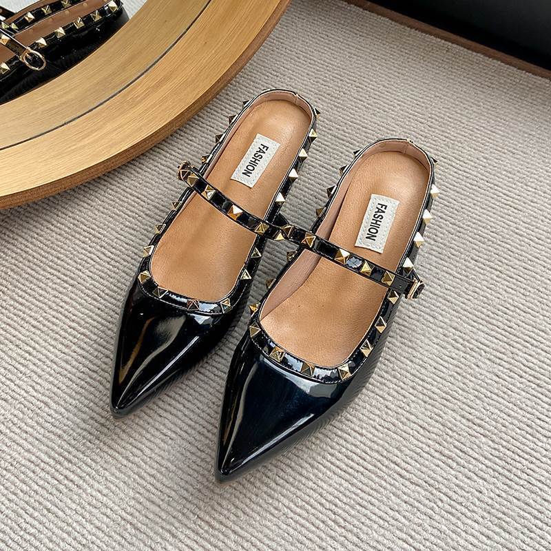 2025 summer new small willow nail bag head half tray women French word with pointed sandals outside wear