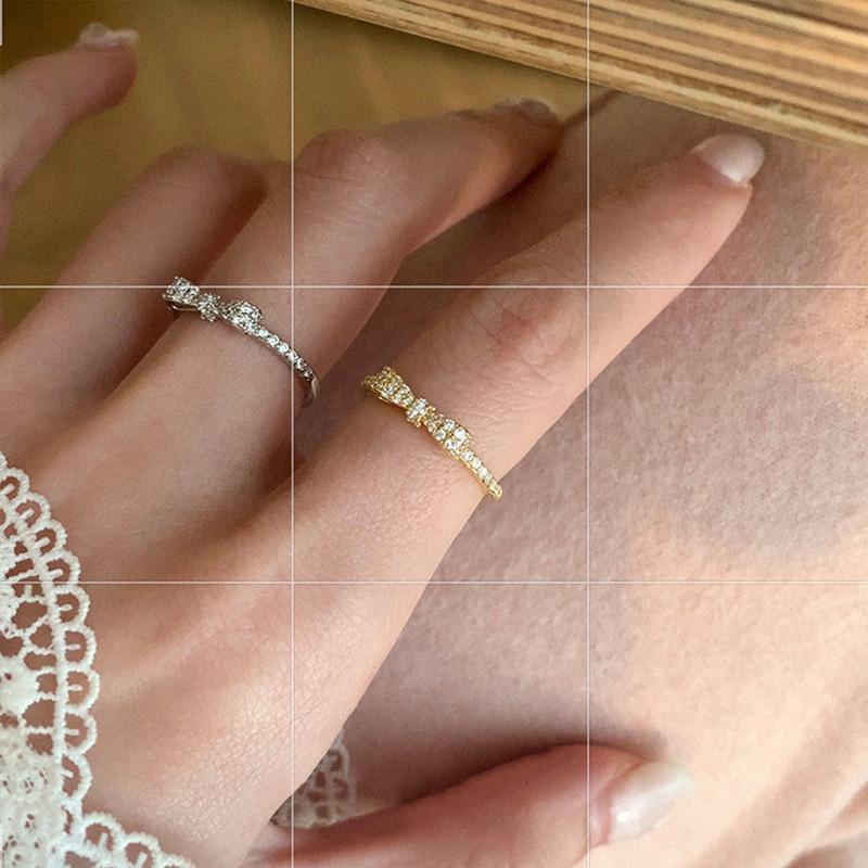 Versatile Elegant And Copper Ring For Women Featuring A Stunning Bow Tie Shape