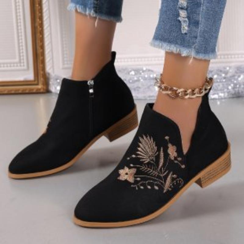 

Large size women s boots autumn and winter new pointed print short boots women 42