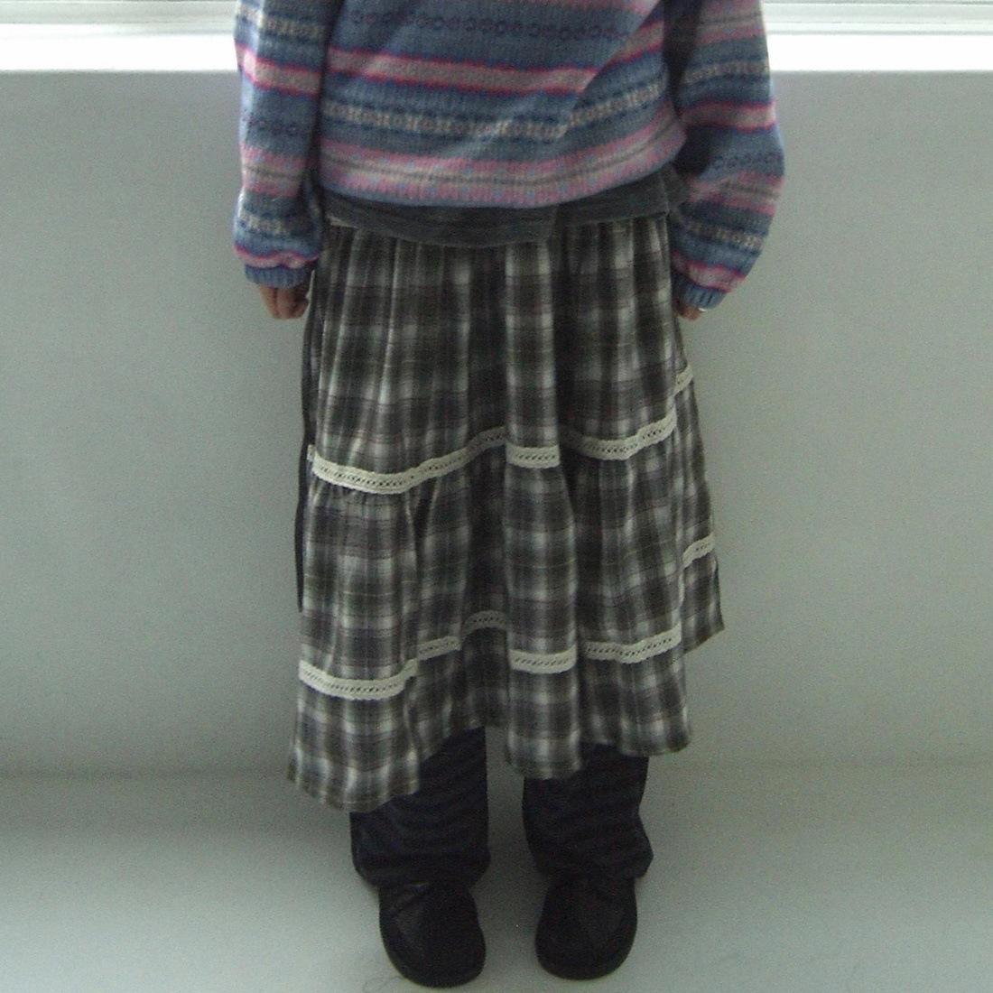 

Korean Mori Style Plaid A-line Skirt with Lace Patchwork and Elastic Waistband One Size