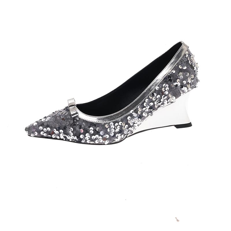 

Pointed Toe French Wedge Shoes for Women New Light Mouth Sequin Bow Versatile Soft Sole Plus Size Women s Shoes 41 срібний