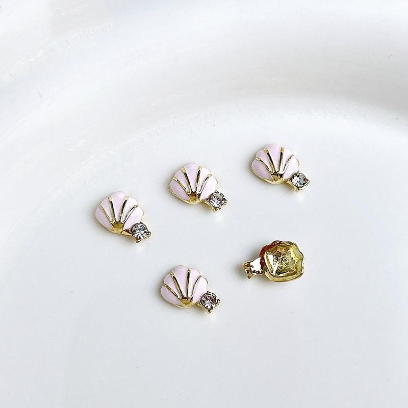 WTEMPO Mini Cute Nail Charms Nail Art Decorations Kit Home Fishbowl Miniature Decorations for DIY Crafts Random Color Shells & Starfish Shaped Designs