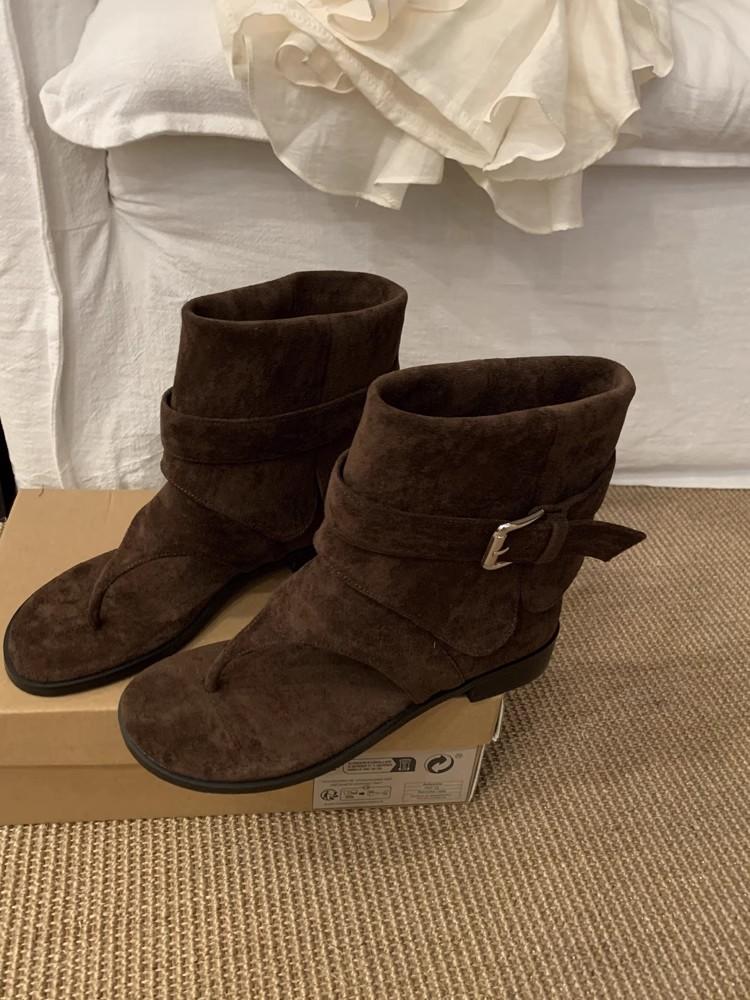 Módní dámské ploché sandály boty módní klip špička dámské boty léto pohodlný semiš luxusní design dámské boty 2025 trend šaty