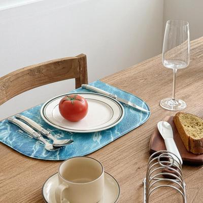 Wave Table Mat