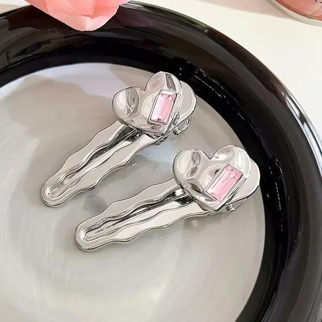 Metal Love Rhinestone Hair Clips Women's Hairpin Sweet Cool Bangs Side Duckbill Clip Hair Barrettes Korean Girls Headwear