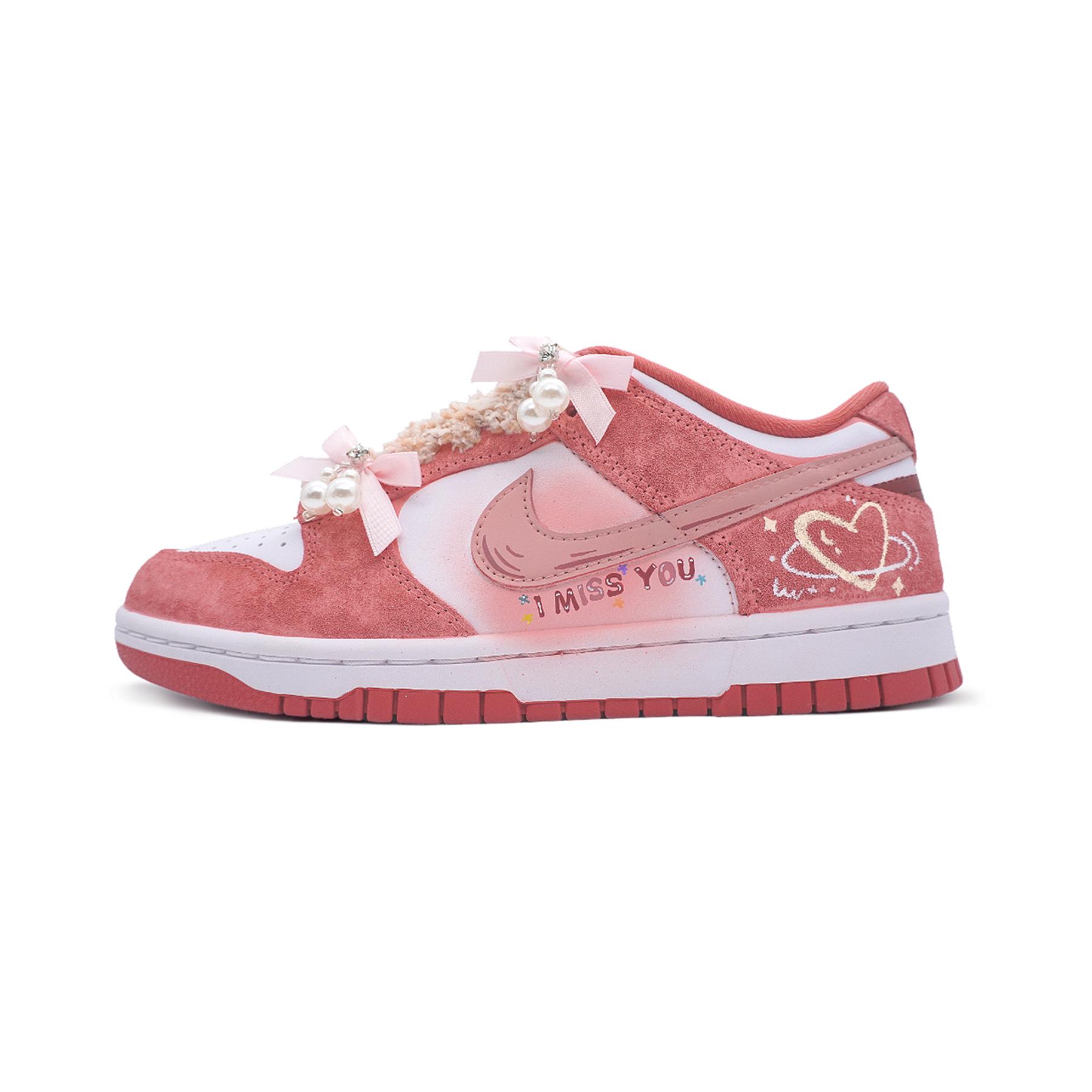 

Nike Dunk Galaxy Dream, Pink Star Tale Lightweight Breathable Low top Skateboard Shoes Women s Pink FQ7056-100(Team1808-) 36