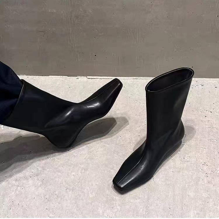 Leather Korean Version Retro Small Square Head Flat Bottom Medium Boots Short Boots Women's 2025 Autumn and Winter New Versatile Western Cowboy Boots
