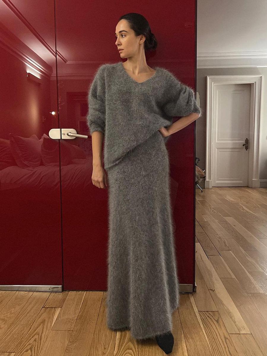 

2024 осень и зима новая женская одежда ленивый V-образный вырез свитер юбка рыбий хвост комплект имитация норки вязаная одежда One size серый