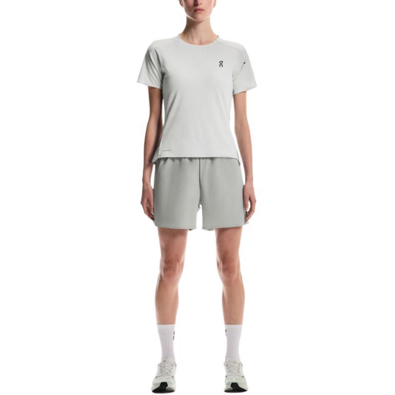 On Performance Quick-Dry Mid-Rise Slim Fit Three-Quarter Athletic Shorts Women Shorts 1WF10134420