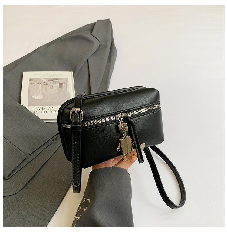 

Простая и иностранная корейская версия наплечной сумки женская 2025 новая мода и досуг тренд темперамент текстура коробка сумка сумка-мессенджер чёрный