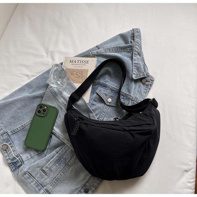 

New Casual and Versatile Hobo Bags Lightweight Nyl Simple Crossbody Shoulder Bags Large Capacity Casual Commuting Storage Bags чёрный