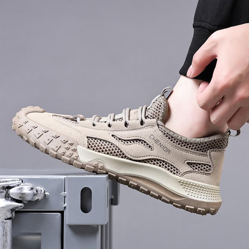 Mesh shoes 2025 fashion summer new trend soft sole comfortable fly-woven breathable deodorant tide shoes sports and leisure shoes