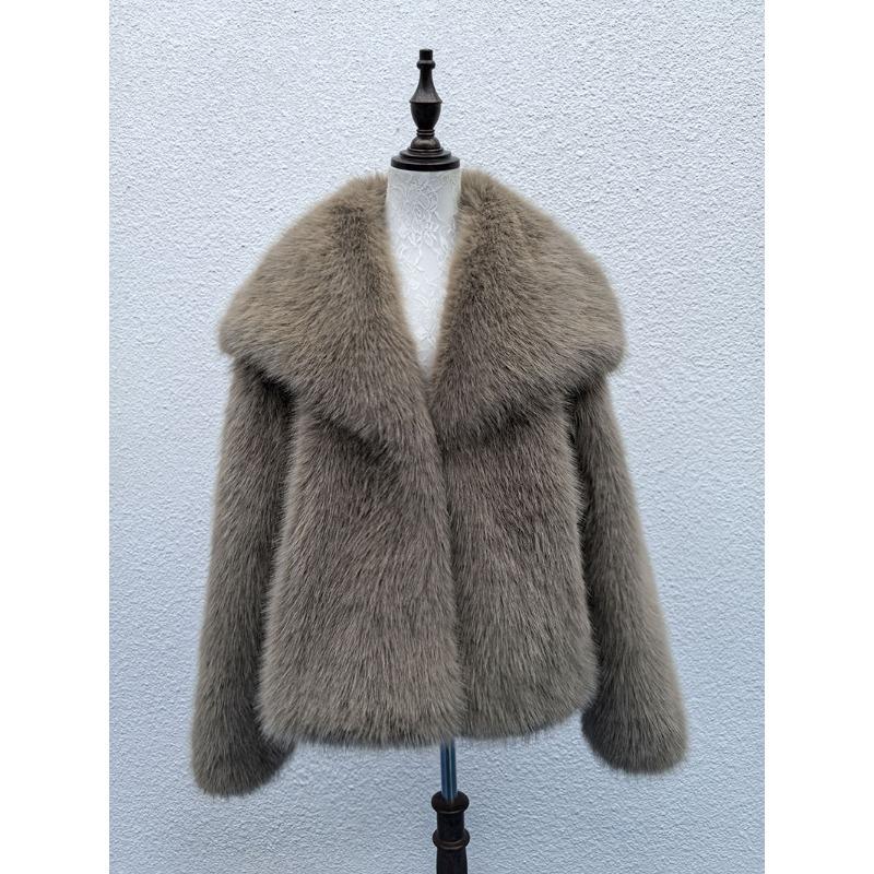 

Big Lapel Faux Coat Fashionable Imitation Fox Fur Coat Fluffy Plush Women s Clothing XL хакі