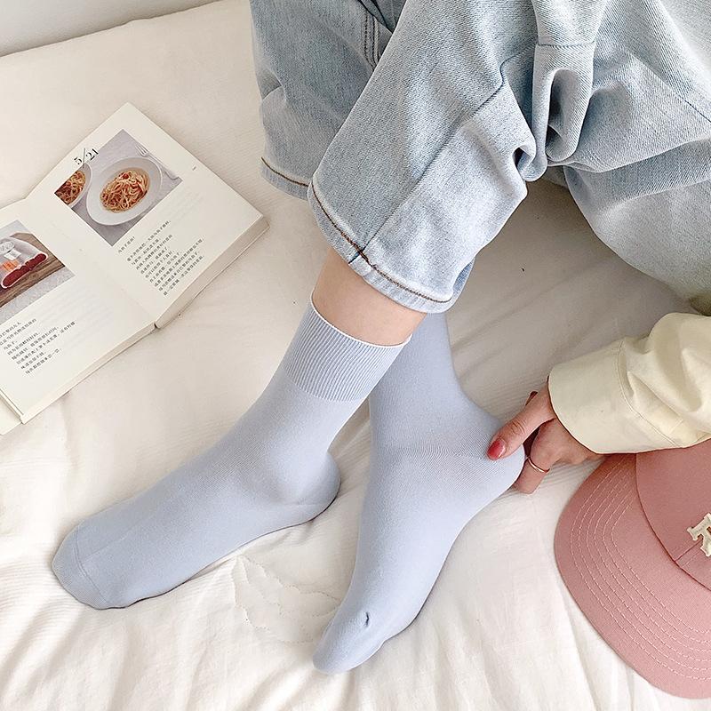 Female Summer Solid Color Breathable Anti Pilling Boneless Moon Tube Stack Socks