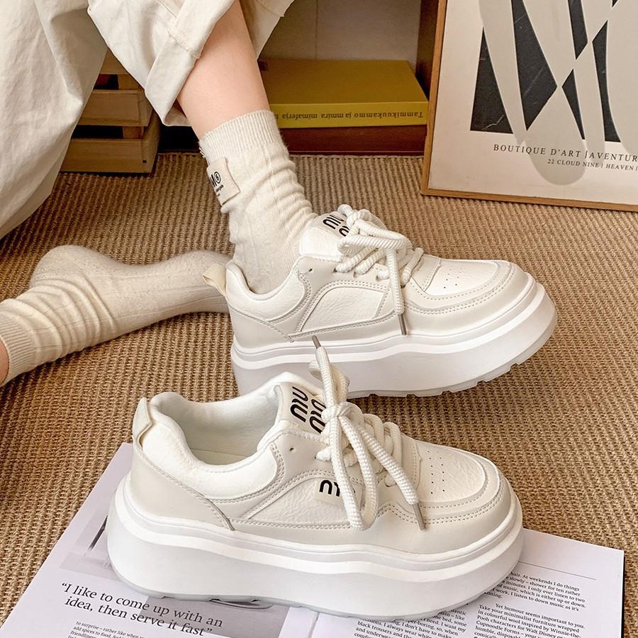 Fashion retro versatile heightening platform white shoes board shoes women's 2025 new spring and autumn light casual sports shoes