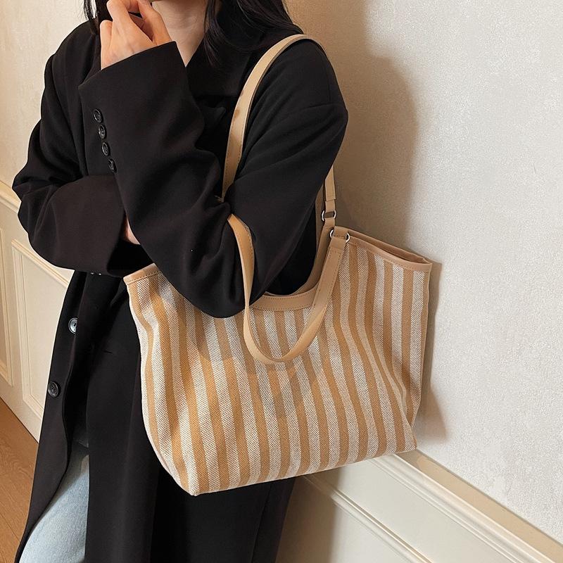 Slack striped canvas tote bag women's 2025 new fashion commuter underarm bag fashionable large capacity shoulder bag