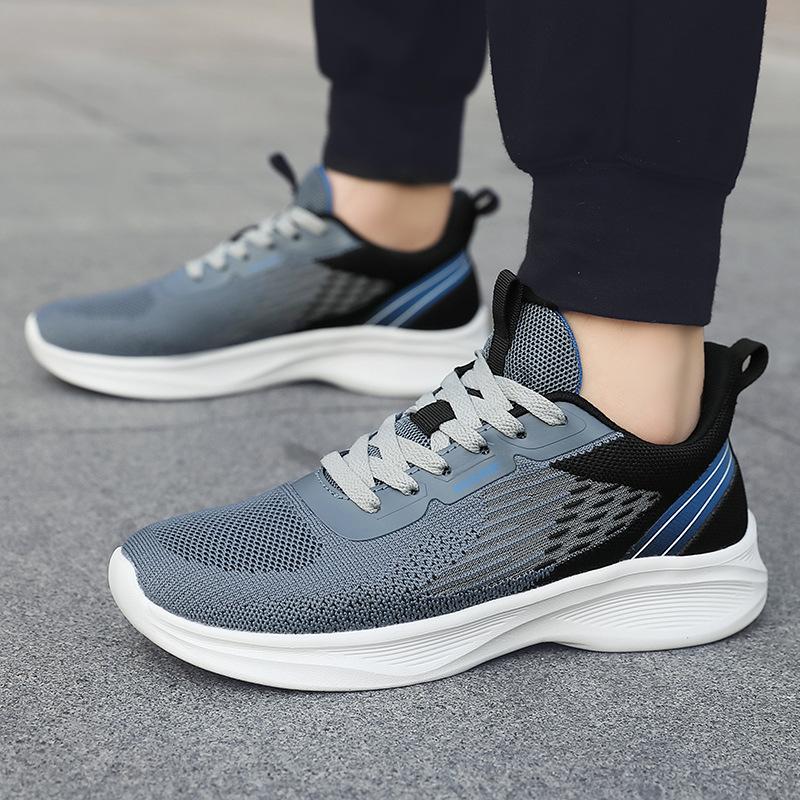 Spring and summer fly-woven breathable mesh men's lightweight sports shoes work shoes men's wear-resistant travel casual shoes