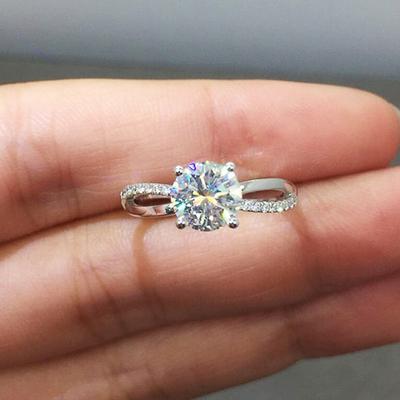1Pc Fashion Classic Round Synthetic Zircon Ring for Engagement and Wedding with Jewelry Fashion Ring