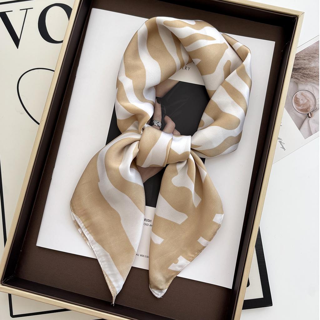 New Literary Fashionable Bandana Imitation Silk 70*70Cm Temperament Square Scarves Women SpringSummer Soft Satin Scarf