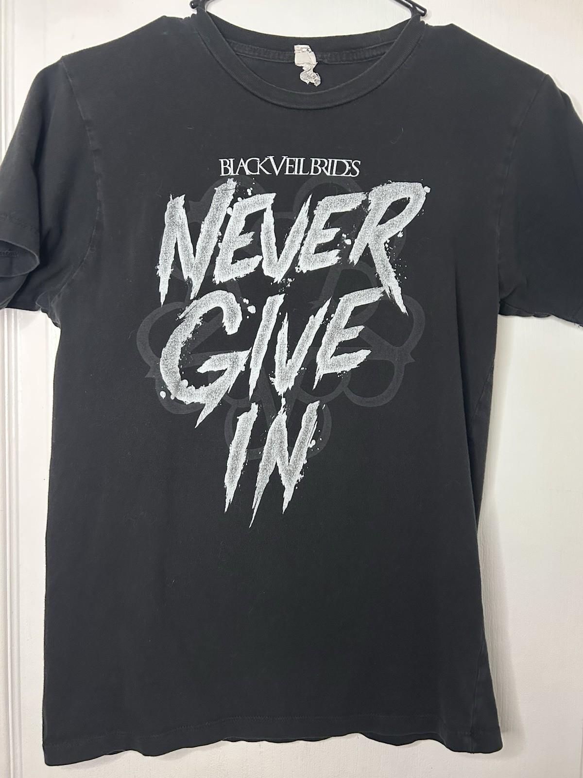 Black Veil Brides Never Give In Band T Shirt Small Black Startee Graphic Tee Unisex T-Shirt XXXXL