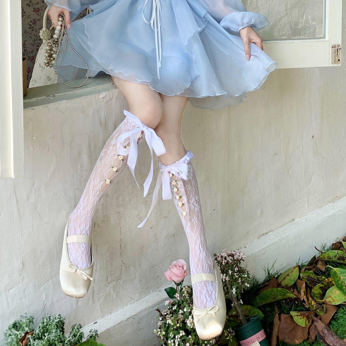 

Сатиновые гольфы с рюшами и 3D розой в японском стиле | Милые кружевные ажурные гольфы с бантом из ленты