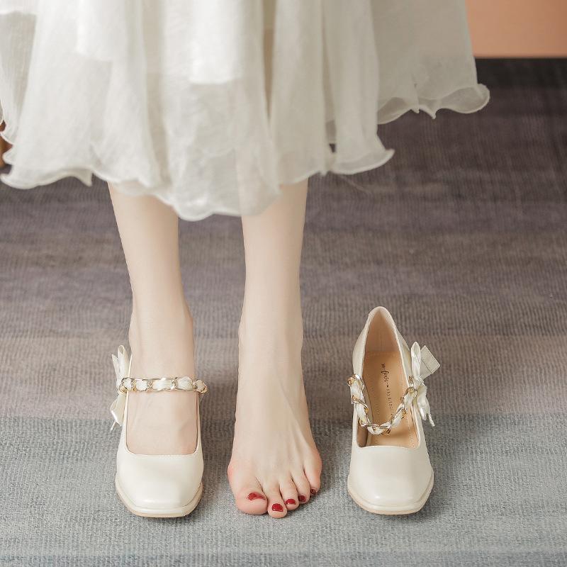 Retro bag head leather shoes 2025 summer new high-heeled thick-heeled lacquered simulated leather chain bow Mary Jane shoes