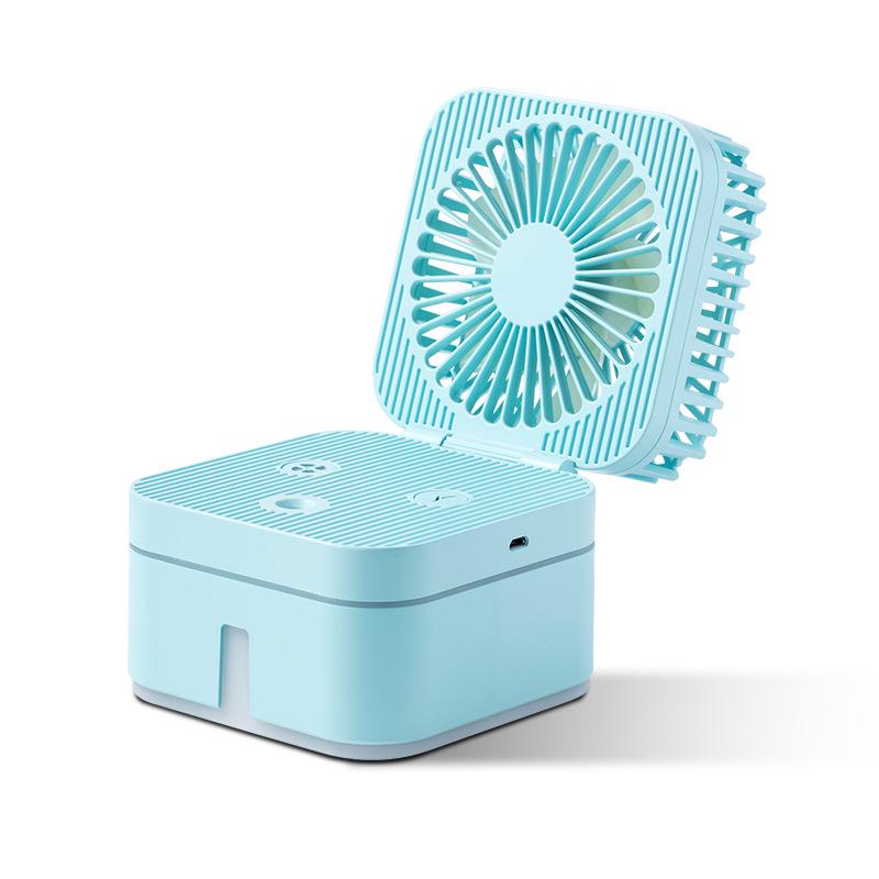 

USB Rechargeable Rubik s Cube Humidifier Fan with LED Light for Desktop, Dorm, or Office 115x106x99mm небо синє кольору