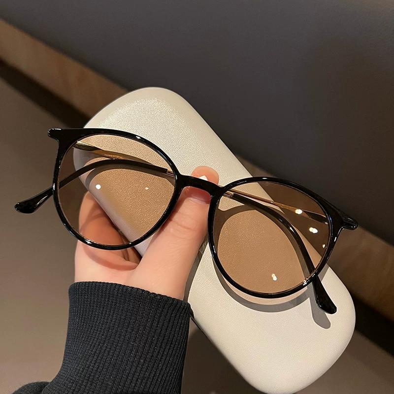 New Personalized Niche Sunglasses Women's Summer Black Frame Black Film Ins Small Face Internet Celebrity Small Frame Sunglasses UV Protection
