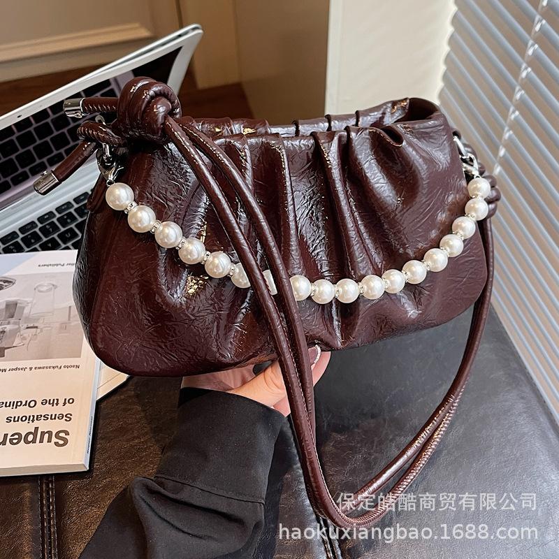 Niche Handbag Women's 2025 New Popular Fashion High-end Pearl Cloud Single Shoulder Crossbody Pleated Bag